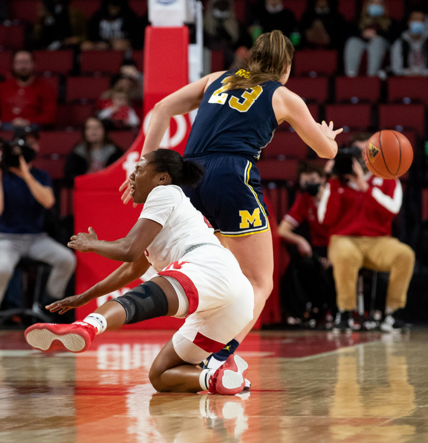 010522-owh-spo-nubkw-em34.jpg